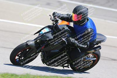 media/Apr-23-2022-Fastrack Riders (Sat) [[cb2d6ae73d]]/LEVEL 1/1145AM TURN 3 AND 4/